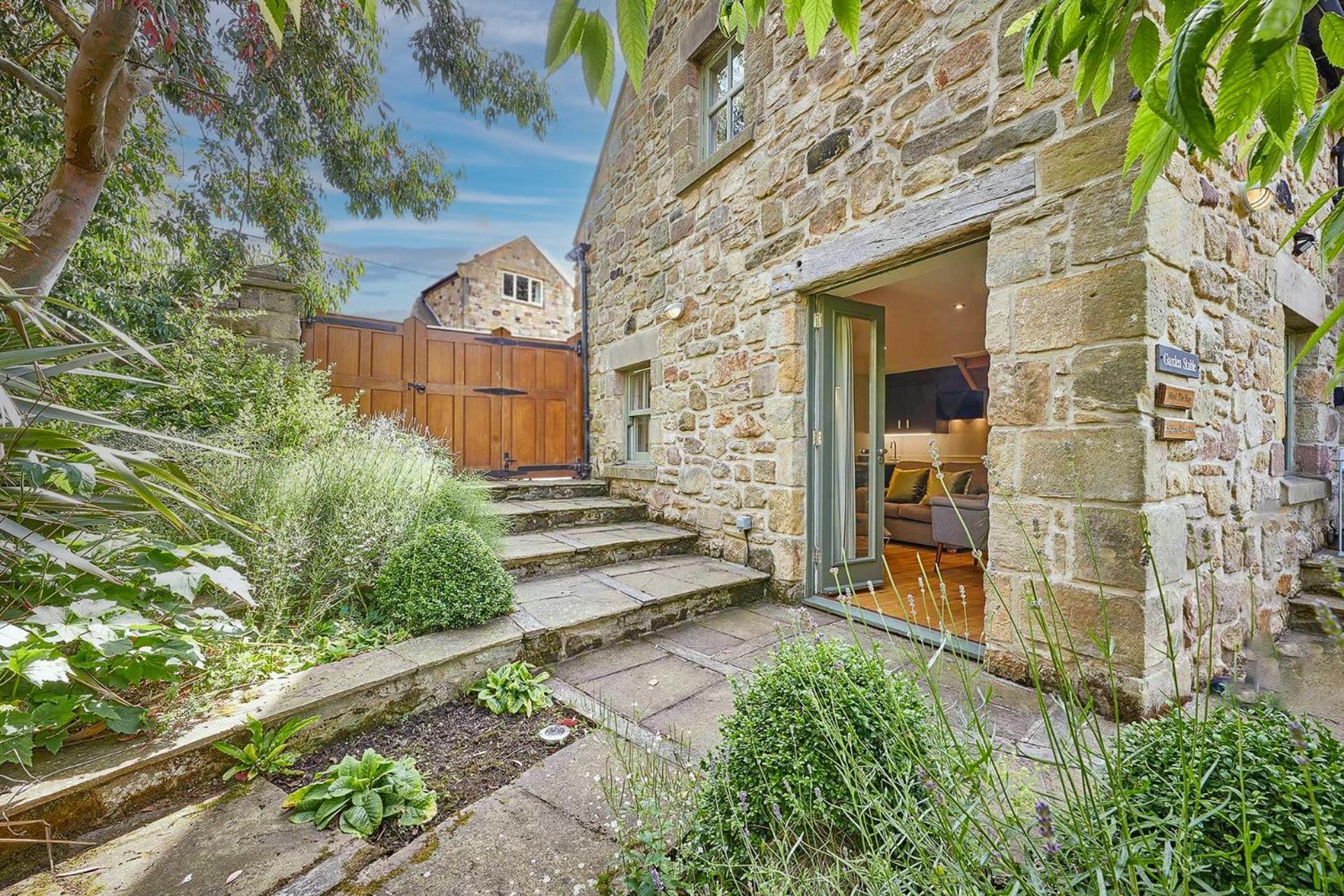 Garden Stable At Hallsteads: Luxury Stone Cottage, With Parking Alnmouth Eksteriør bilde
